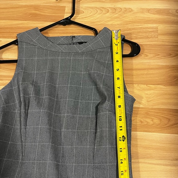 Reitmans slim fit office grey with purple square - Picture 7 of 11